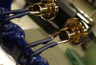 Vai trò của lớp mạ niken lót trong công nghệ mạ vàng trên các linh kiện điện tử